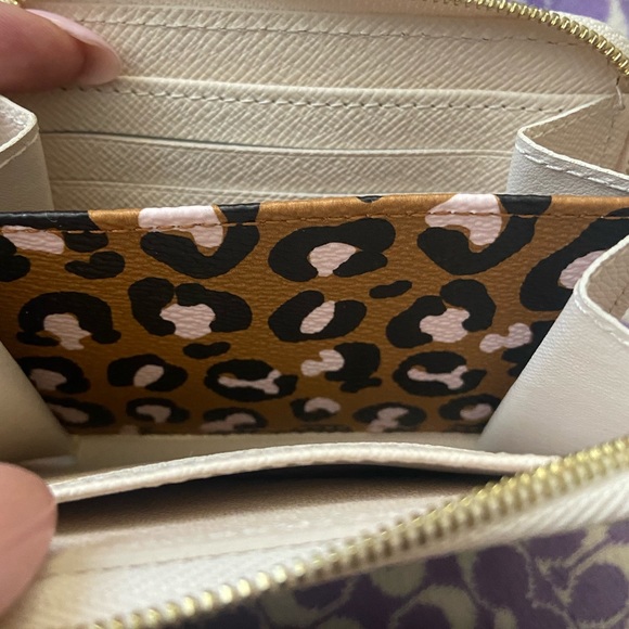 Louis Vuitton Wild At Heart Zippy Wallet - Picture 6 of 12